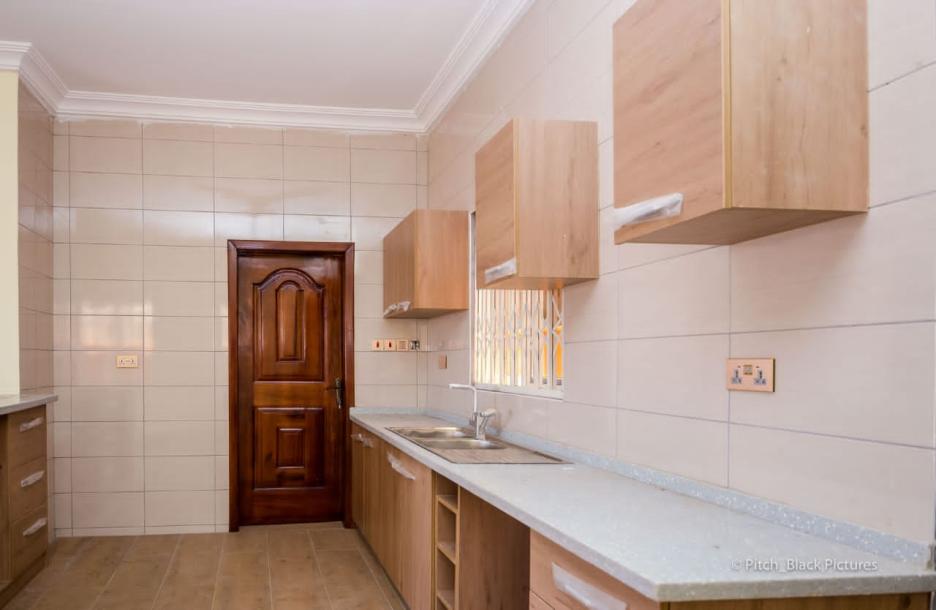3 bedroom house at Tema C 25-5