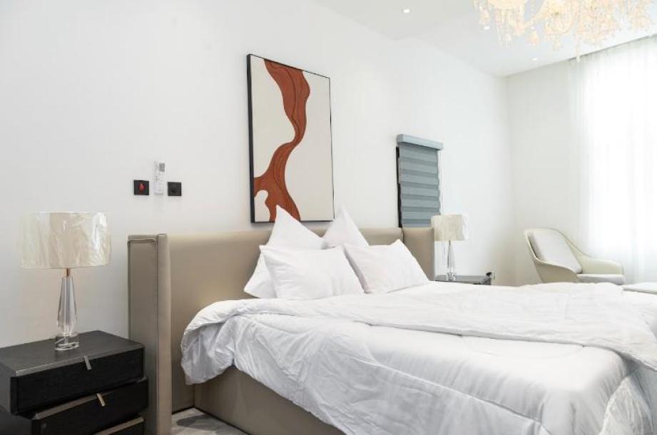 4 bedroom townhouse fully furnished self compound at cantoment-5
