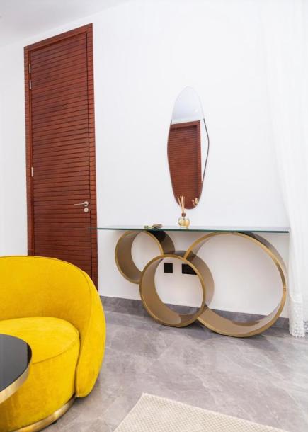 4 bedroom townhouse fully furnished self compound at cantoment-8