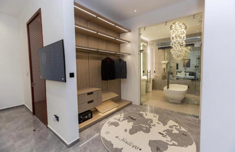 4 bedroom townhouse fully furnished self compound at cantoment-21